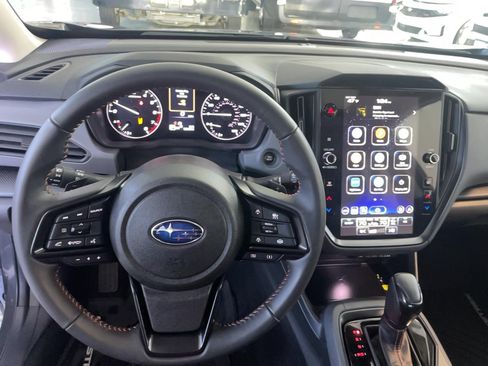 Used 2025 Subaru Crosstrek 2.5i Limited AWD/4WD image 14