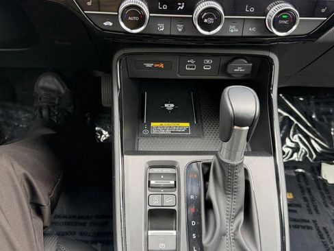 Used 2024 Honda CR-V EX-L image 17