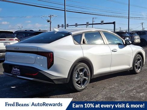 New 2026 Kia K4 LXS image 4