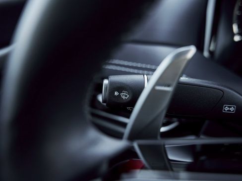 Used 2024 Aston Martin DB12 Coupe image 44