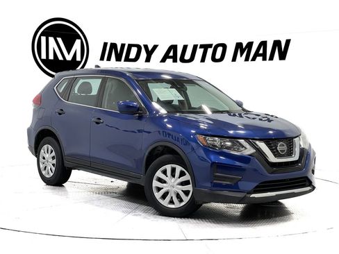 Used 2019 Nissan Rogue S image 2