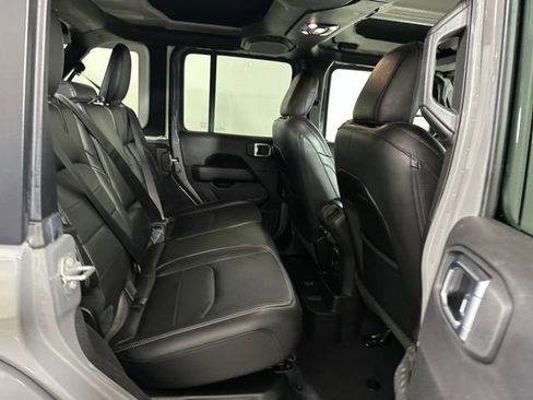 Used 2023 Jeep Wrangler Unlimited Sahara w/ Cold Weather Group image 27