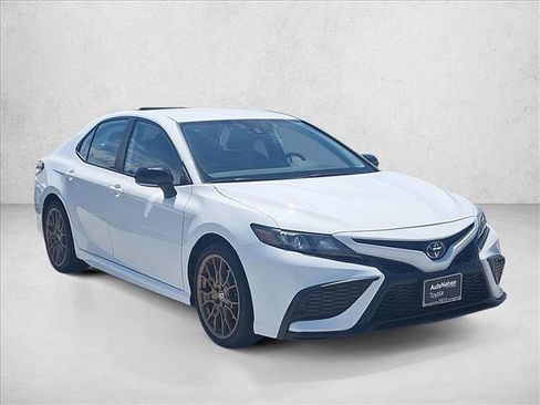 Certified 2024 Toyota Camry SE w/ Convenience Package FWD image 3