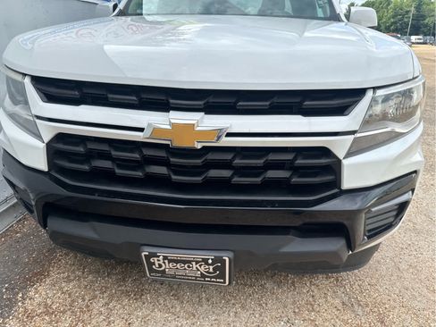 Used 2021 Chevrolet Colorado LT w/ Safety Package RWD image 11