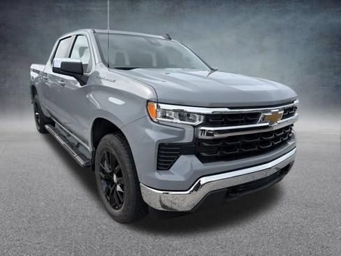 Used 2024 Chevrolet Silverado 1500 LT AWD/4WD image 4