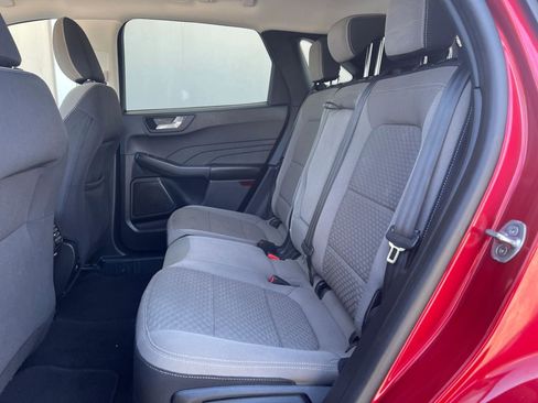 Used 2021 Ford Escape SE w/ SE Sport Appearance Package FWD image 18