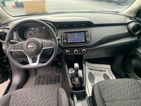 Used 2022 Nissan Kicks S FWD image 12