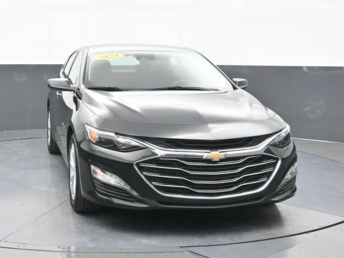 Used 2025 Chevrolet Malibu LT FWD image 13