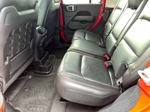 Used 2021 Jeep Wrangler Unlimited Rubicon AWD/4WD image 14