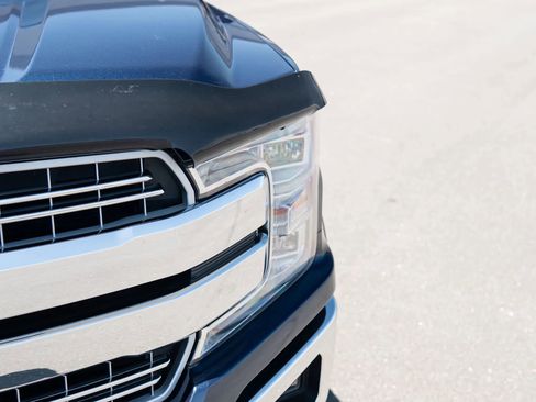 Used 2018 Ford F150 Lariat w/ Equipment Group 502A Luxury AWD/4WD image 10