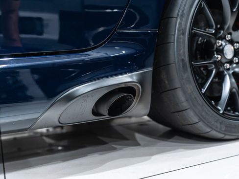 Used 2016 Dodge Viper ACR RWD image 19
