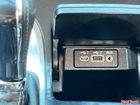 Used 2019 Nissan Maxima 3.5 S w/ Floor Mat Group FWD image 26