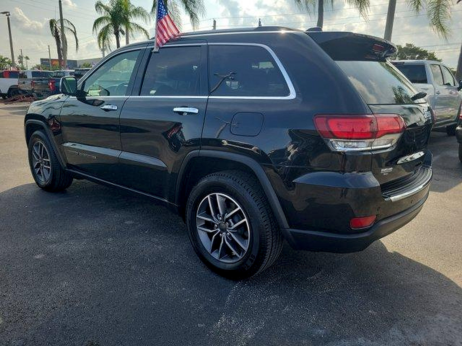 Used 2020 Jeep Grand Cherokee Limited RWD image 5