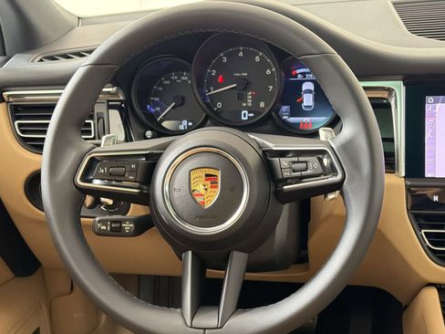 Used 2026 Porsche Macan AWD/4WD image 20