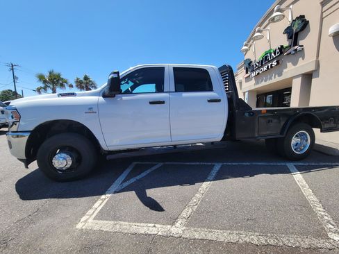 Used 2023 RAM 3500 Tradesman w/ Chrome Appearance Group AWD/4WD image 9