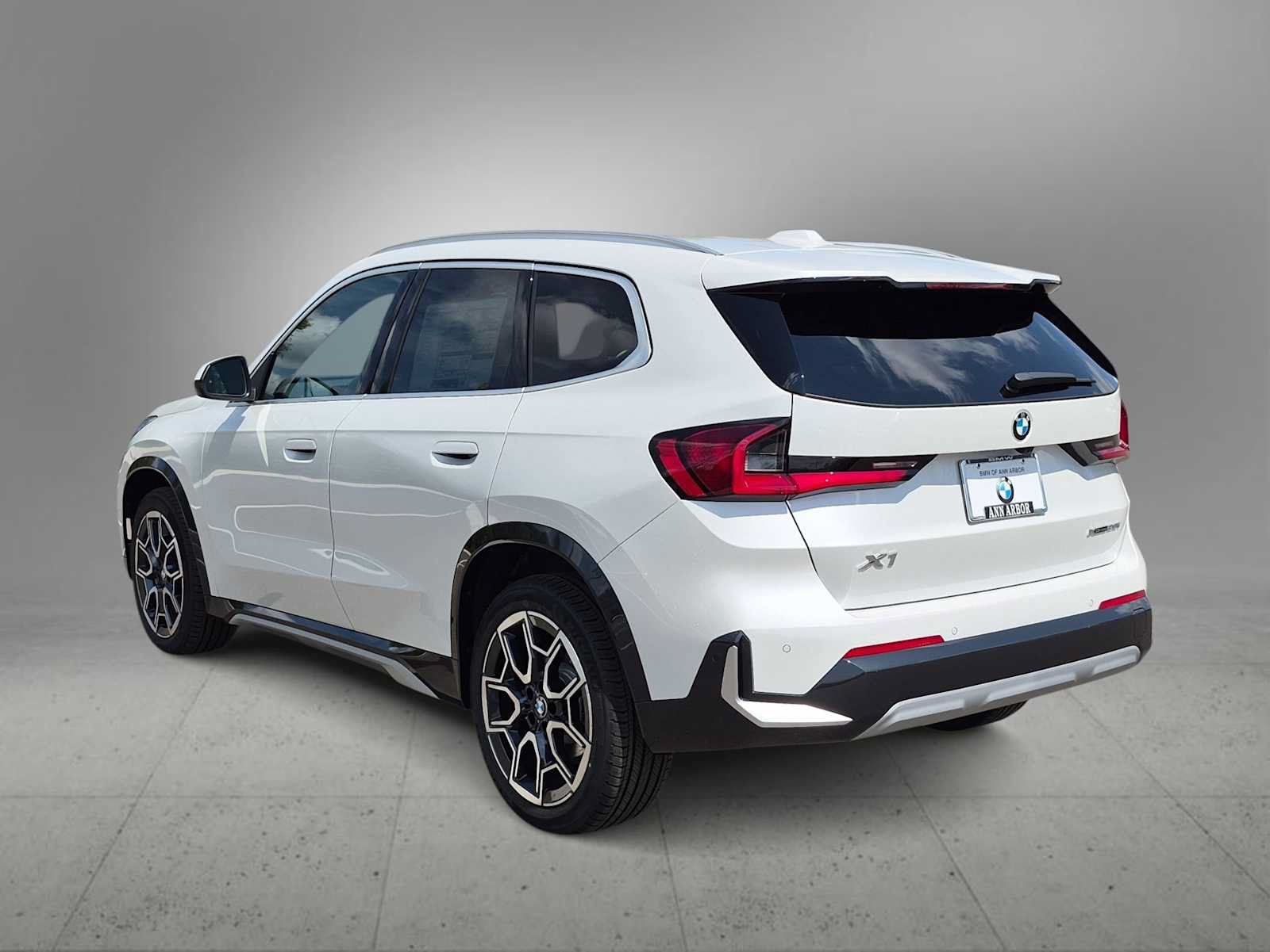 Used 2026 BMW X1 xDrive28i w/ Convenience Package AWD/4WD image 6
