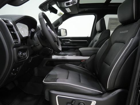 New 2026 RAM 1500 Laramie AWD/4WD image 12