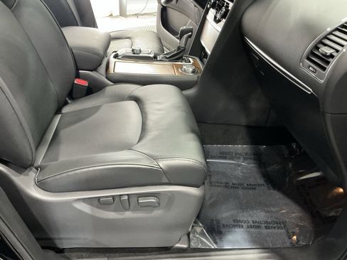 Used 2024 Nissan Armada SL w/ Captain's Chairs Package image 24