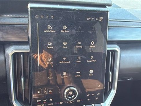 Certified 2025 GMC Acadia Elevation image 18