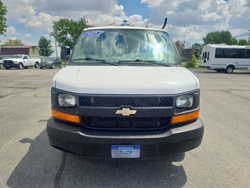 Used 2015 Chevrolet Express 2500 RWD image 3