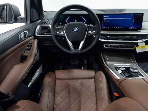 New 2026 BMW X5 xDrive50e w/ Climate Comfort Package AWD/4WD image 4