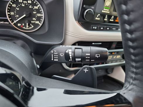 Used 2021 Nissan Rogue SL w/ Premium Package image 36