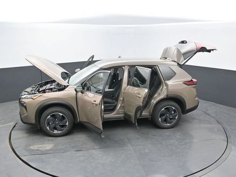 Used 2025 Nissan Rogue SV image 69