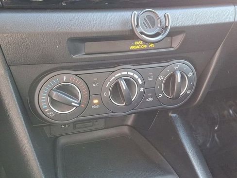 Used 2016 MAZDA MAZDA3 i Sport w/ Preferred Equipment Package image 18