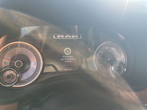 Used 2022 RAM 1500 Limited image 19