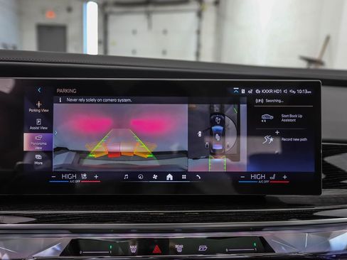 New 2026 BMW 740i xDrive w/ Premium Package image 18