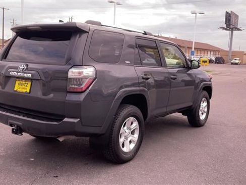 Used 2024 Toyota 4Runner SR5 Premium image 9