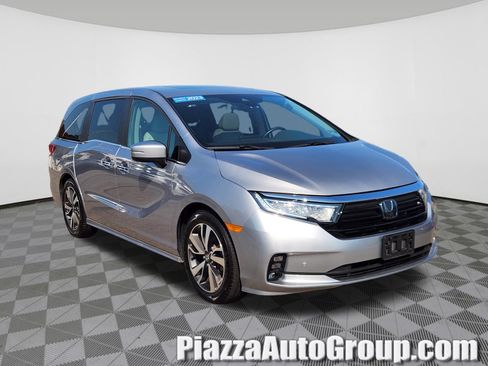 Certified 2023 Honda Odyssey Touring image 1