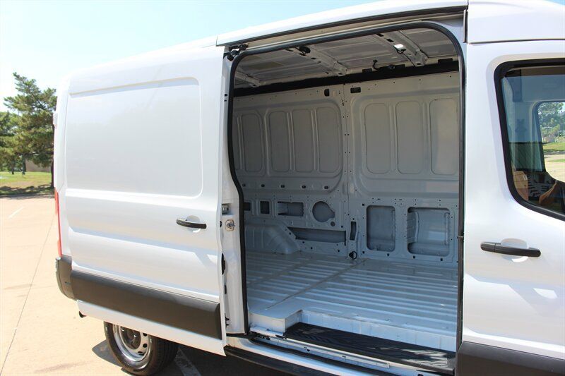 Used 2026 Ford Transit 250 148 Medium Roof RWD image 22