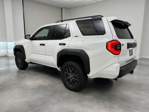 Used 2025 Toyota 4Runner SR5 image 5