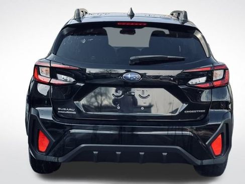 Used 2024 Subaru Crosstrek 2.0i Premium image 8