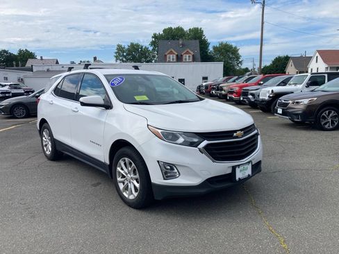 Used 2018 Chevrolet Equinox LT FWD image 1