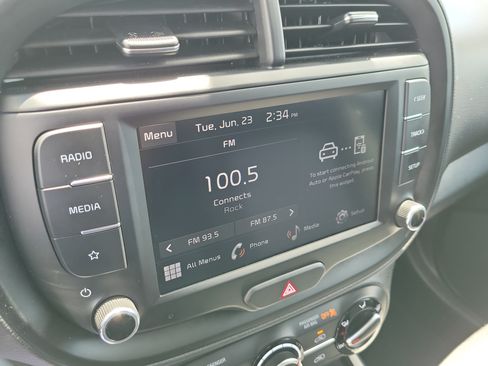 Certified 2025 Kia Soul LX FWD image 25