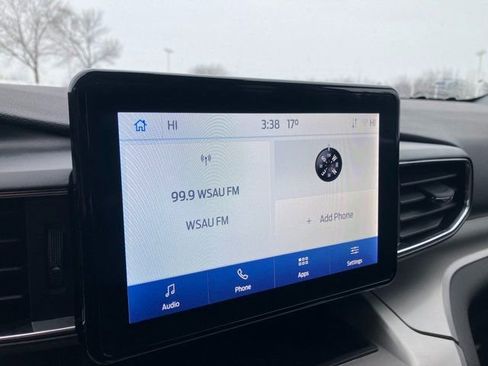 Used 2023 Ford Explorer XLT w/ Equipment Group 202A image 7