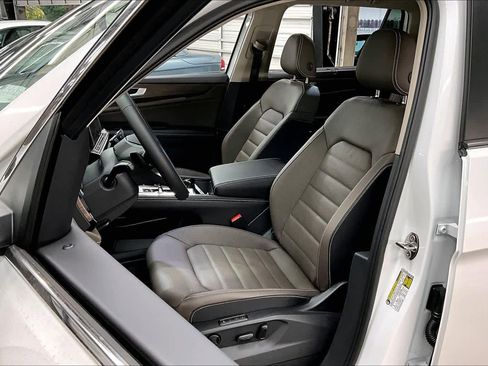 New 2026 Volkswagen Atlas SEL image 11