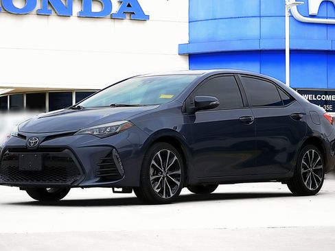 Used 2019 Toyota Corolla SE image 1