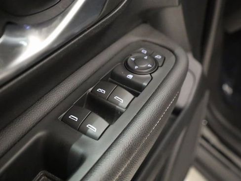 Used 2022 GMC Terrain SLE image 19