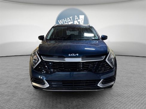 Certified 2023 Kia Sportage EX image 9