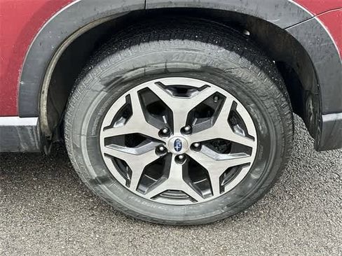 Certified 2023 Subaru Forester Premium image 5