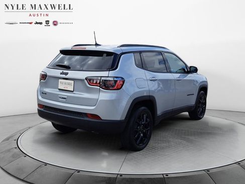New 2026 Jeep Compass Latitude image 16