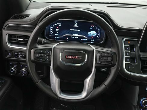 Used 2023 GMC Yukon XL SLT w/ SLT Luxury Package AWD/4WD image 13