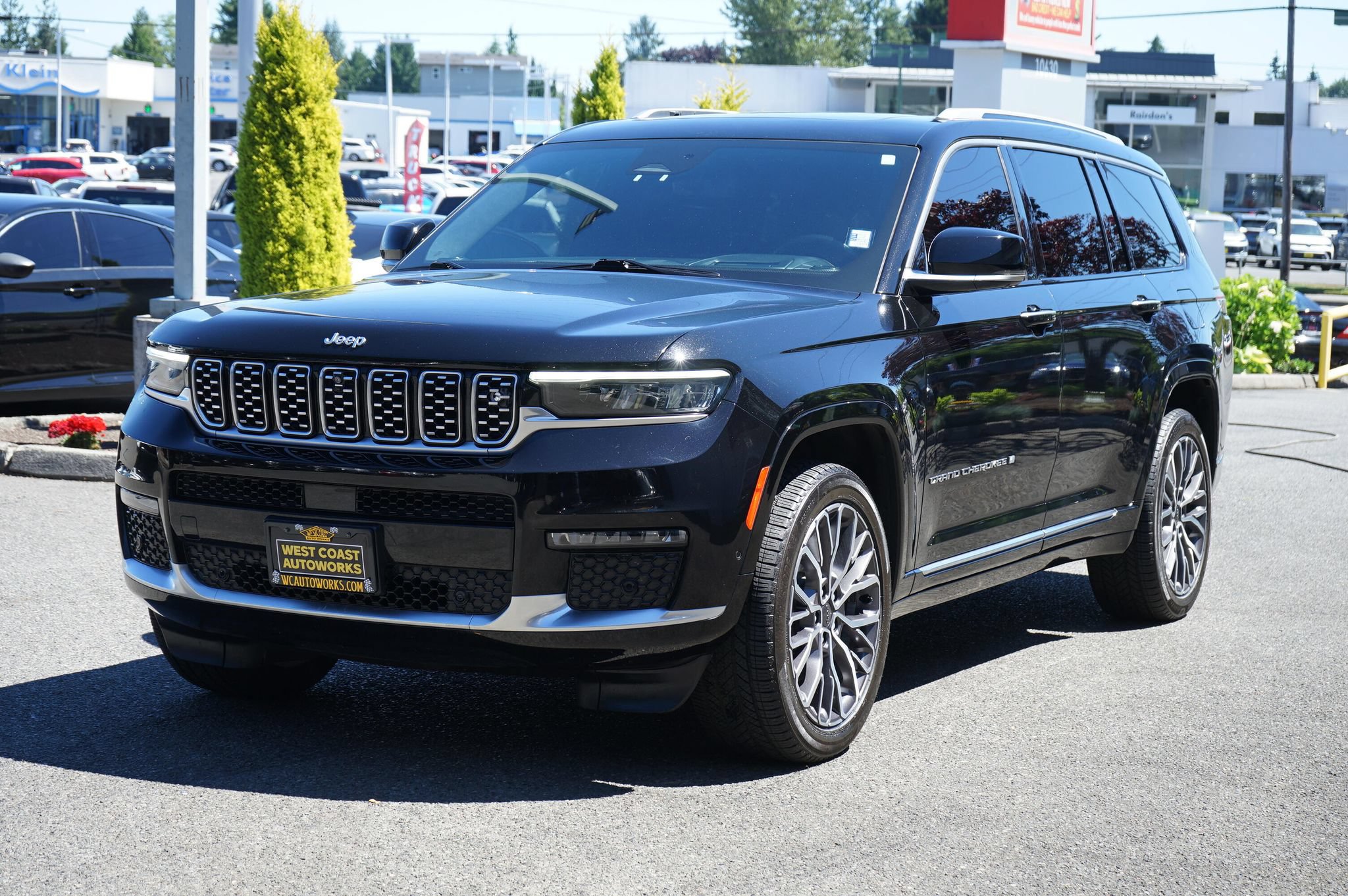 Used 2021 Jeep Grand Cherokee L Summit AWD/4WD image 1