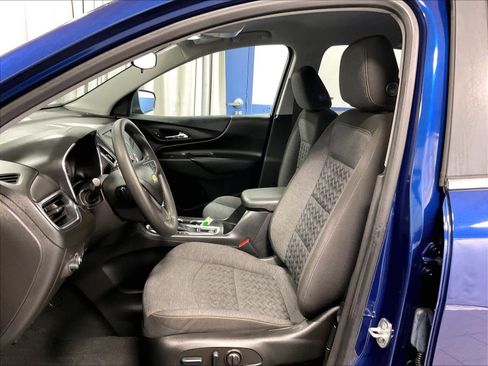 Used 2022 Chevrolet Equinox LT w/ LPO, Floor Liner Package image 10