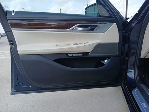 Used 2017 BMW 740i image 19