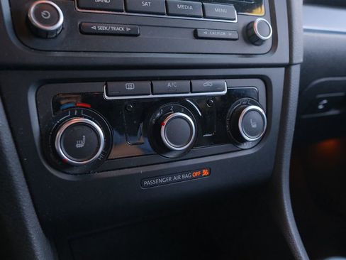 Used 2013 Volkswagen GTI 4-Door FWD image 19
