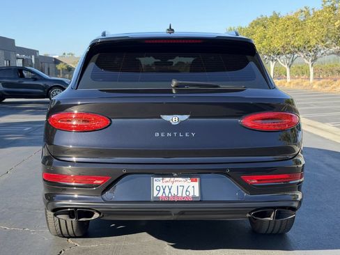 Used 2021 Bentley Bentayga AWD/4WD image 4